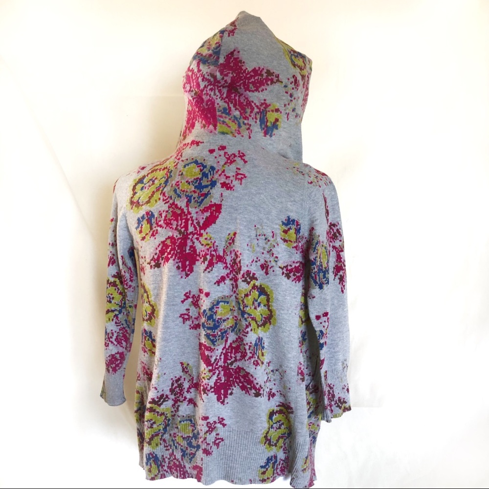 MERINGUE!  Floral Printed hoodie w/pockets!